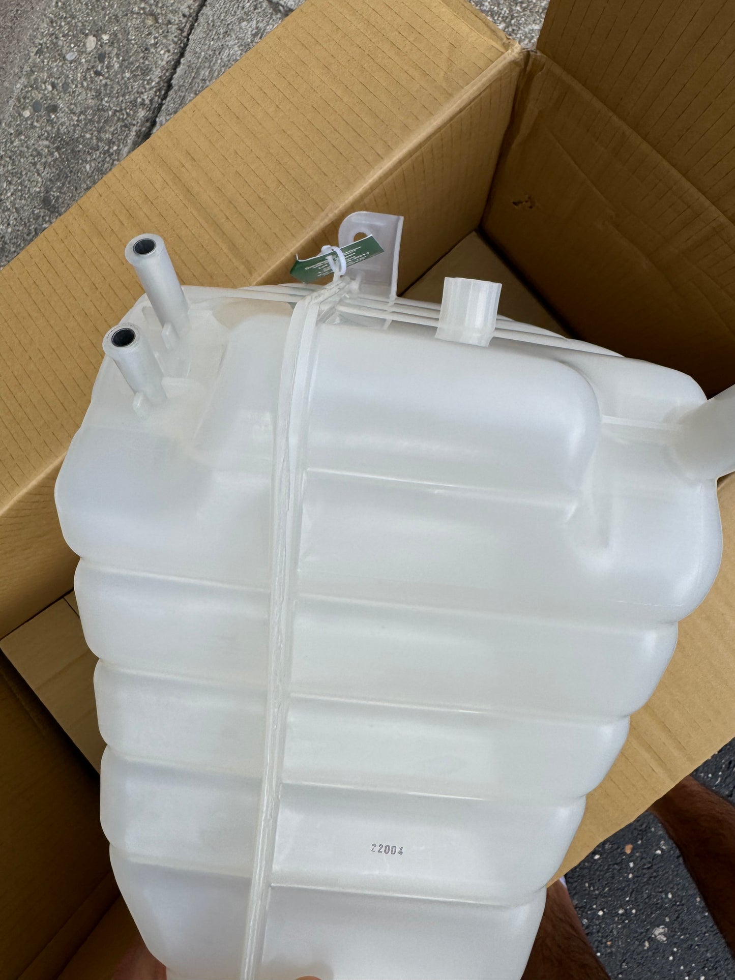 Dorman 603-5202 Engine Coolant Reservoir Compatible with Select Freightliner / Thomas Models