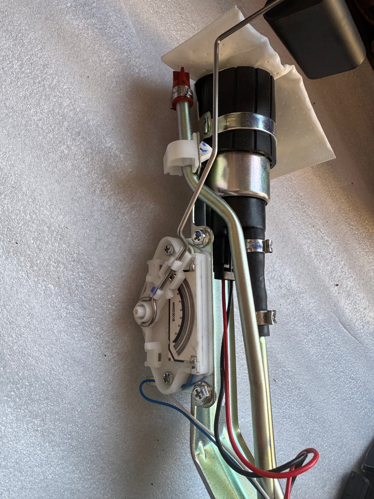 Fuel Pump Assembly Replacement FP2237S0-C for Ford