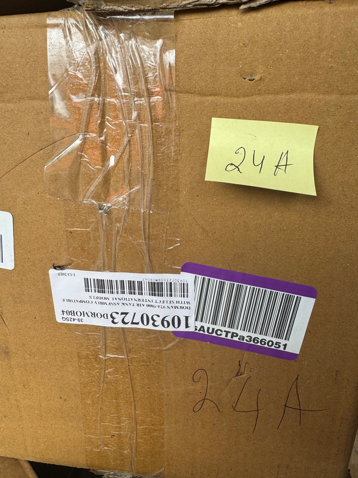 Dorman 924-5800 Air Tank Assembly Compatible with Select International Models