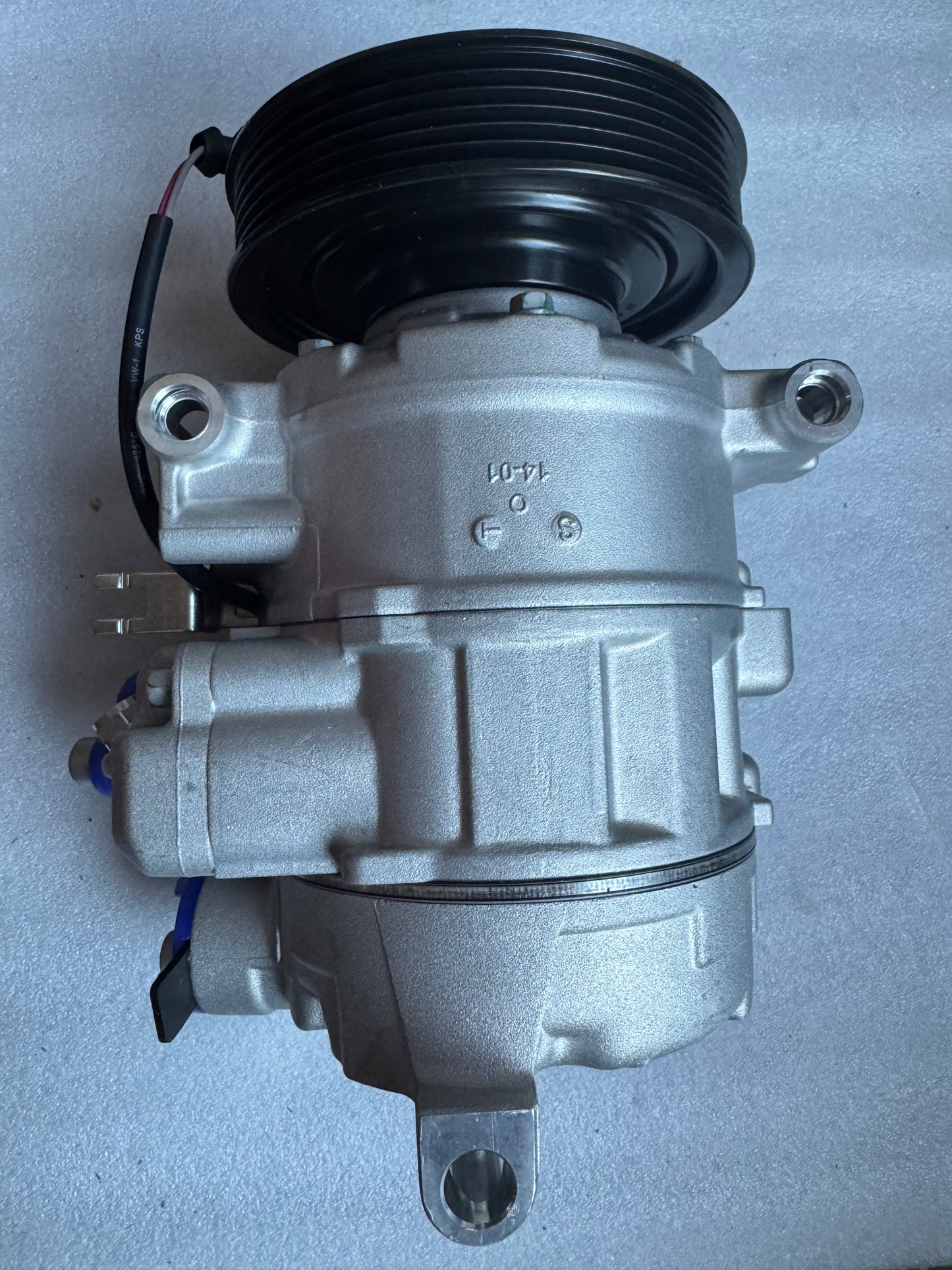 Compatible With A8 Compressor A4 B6 A6 A8 7SEU16C 4E0260805E 4B0260805H 8E0260805F 8E0260805H 8E0260805S 4472208392 4471707901