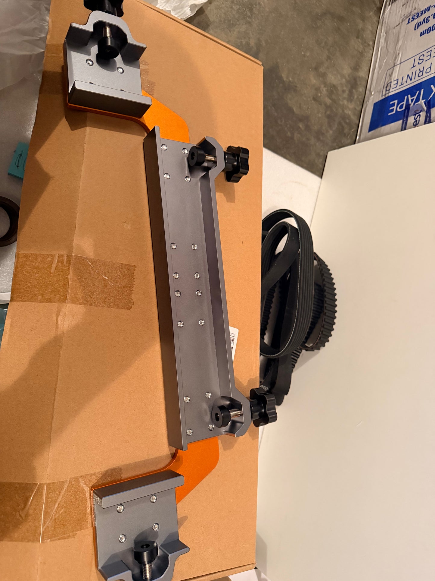 16/24Inch master framing tool Efficient stud on-center framing tool Adjustable precision measurement framing tool Premium Aluminum Layout Tool, Used to Frame Walls, Floors, Roofs or Ladder.